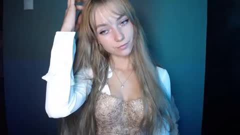 Lucy online show from October 16, 6:54 pm