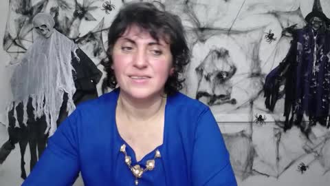 Snapshot of luciami chatting on October 21, 5:28 pm LuciaMi online show from October 21, 5:28 pm