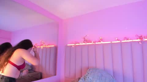 lucianablake online show from April 5, 4:11 am