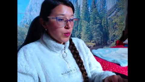 Snapshot of lucianahalen chatting on September 29, 2:05 am Lucy online show from September 29, 2:05 am