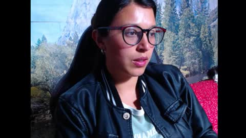 Snapshot of lucianahalen chatting on October 18, 7:11 am Lucy online show from October 18, 7:11 am