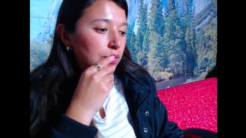 Snapshot of lucianahalen chatting on October 27, 8:03 pm Lucy online show from October 27, 8:03 pm