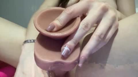 lucianarodri online show from March 2, 12:21 am