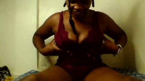 luciaresa online show from July 17, 6:33 pm