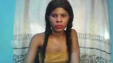 Snapshot of luckymadequeen chatting on January 8, 1:31 pm Gloria online show from January 8, 1:31 pm