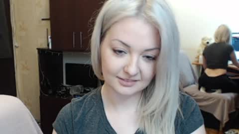 LuckyShot online show from April 6, 1:01 pm