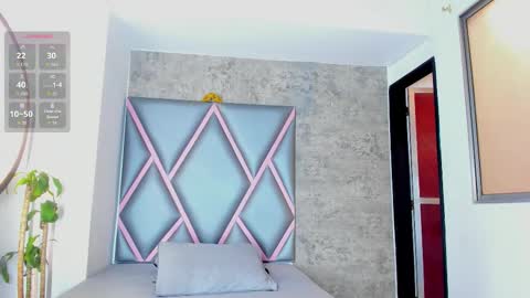   online show from December 21, 1:26 pm