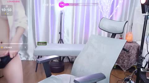 Lucy online show from March 2, 5:08 am