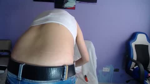  SleepyAbuela online show from April 14, 1:33 pm