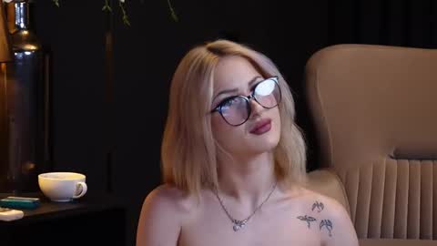 Lucy Lexton online show from March 1, 6:35 am