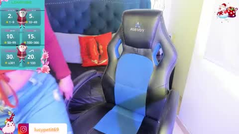 Lucy Petit online show from November 10, 1:06 pm