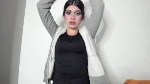 lucyportman online show from July 17, 7:35 am
