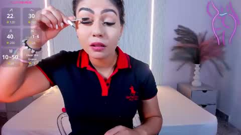 Lucy Wold online show from June 15, 8:09 pm