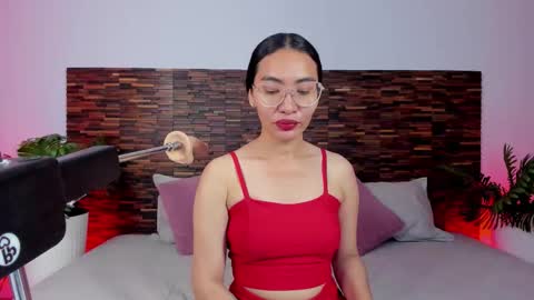 Lucy Liiu online show from March 17, 8:24 pm