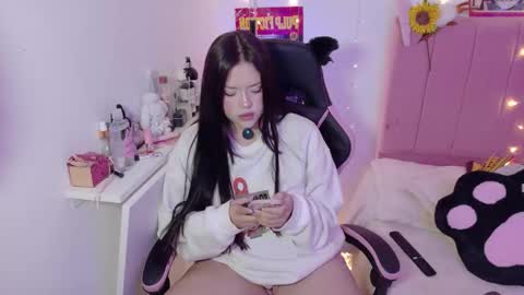 LUCYY FROM HOME  online show from March 24, 1:33 am