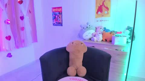 LUCYY FROM HOME  online show from September 25, 1:15 am