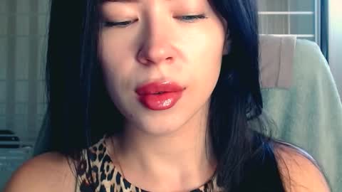 luisa lovedom online show from September 23, 8:01 am