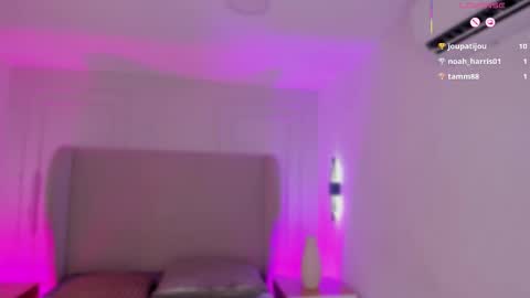 L U I S A online show from February 1, 8:29 pm