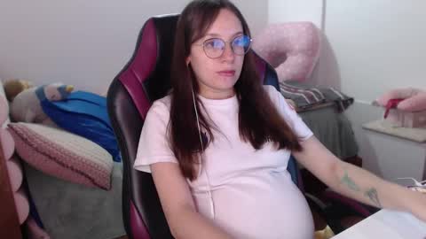 Snapshot of lula_05 chatting on December 20, 6:35 pm Vicky online show from December 20, 6:35 pm