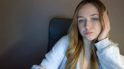 Lulu Baby18 online show from February 2, 8:19 pm