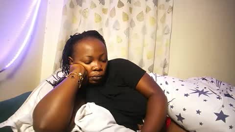 lulu_sparks1 online show from March 13, 8:37 am