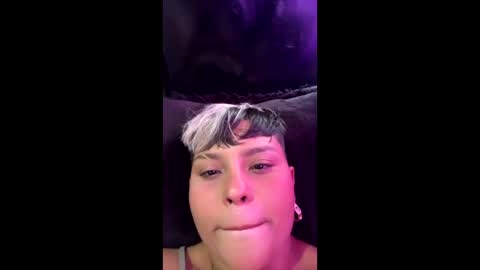 Snapshot of luna__cute chatting on February 13, 7:52 pm Luna online show from February 13, 7:52 pm