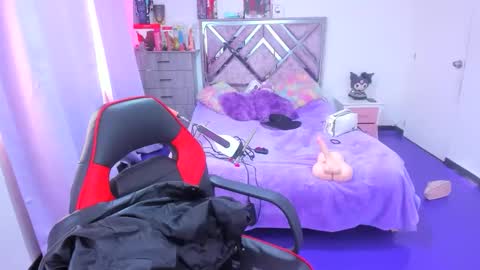 luna_analya online show from January 19, 1:18 pm