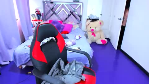 luna_analya online show from February 28, 6:18 pm