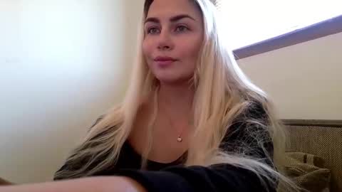 Snapshot of luna_blazer chatting on October 30, 12:06 pm luna_blazer online show from October 30, 12:06 pm