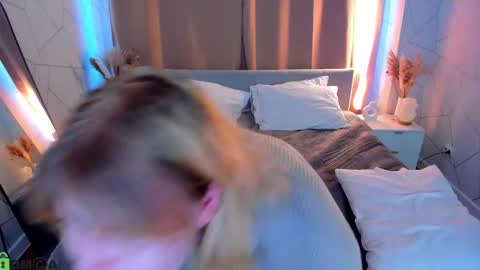 luna online show from March 1, 2:11 am