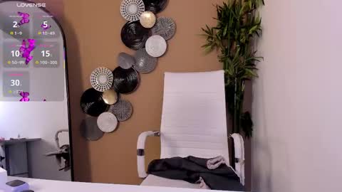 luna_cute14 online show from March 13, 10:44 pm