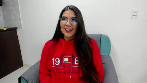 luna  online show from November 27, 11:24 am