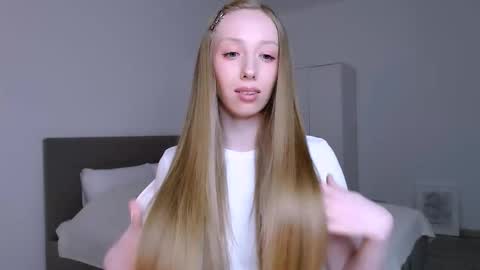 Luna online show from February 8, 9:07 pm