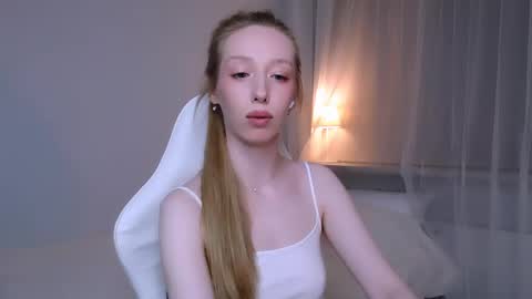 Luna online show from April 18, 10:42 pm