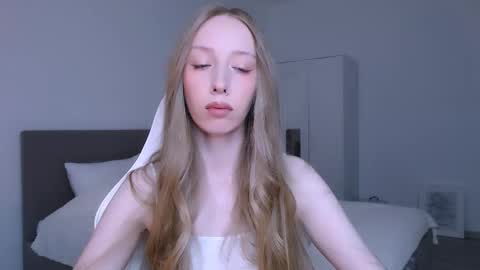 Luna online show from March 21, 9:20 pm