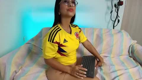 Lunaa online show from June 27, 2:34 pm