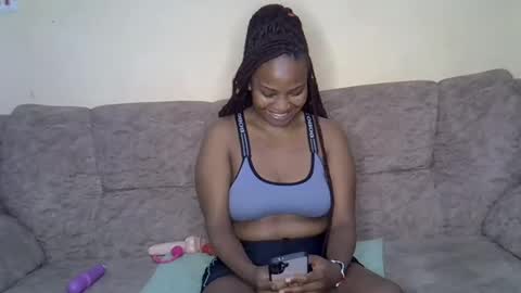 luna_peachy online show from July 14, 11:48 am