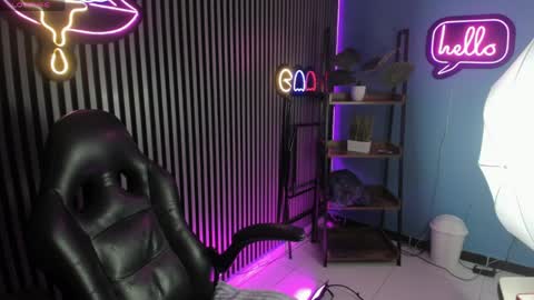 Luna Rosse  online show from April 9, 12:21 pm