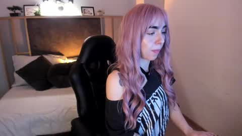 Luna online show from December 19, 3:48 pm