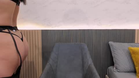 Snapshot of luna_valle chatting on September 22, 8:29 pm luna_valle online show from September 22, 8:29 pm