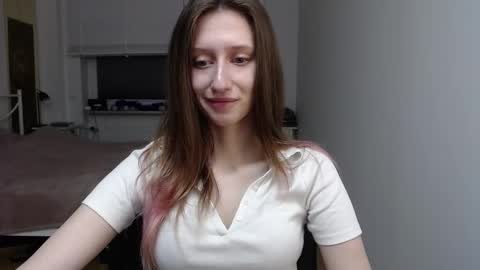 L U N A  online show from January 7, 6:39 am