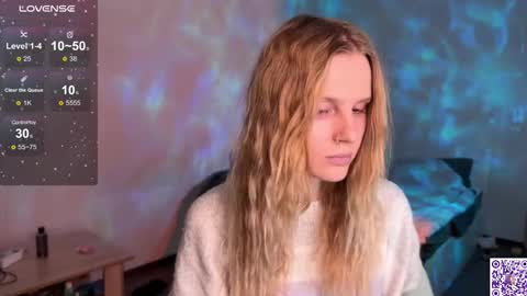 Snapshot of lunacyy chatting on October 2, 6:46 pm Britney online show from October 2, 6:46 pm