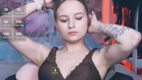 Snapshot of lunaluxyx chatting on October 24, 3:52 pm Luna online show from October 24, 3:52 pm