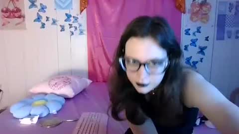 lunaquinn45 online show from December 2, 4:20 pm