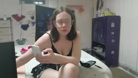 lunaquinn45 online show from March 3, 1:17 am