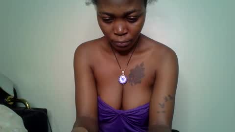 lunargoddess45 online show from January 12, 5:45 am