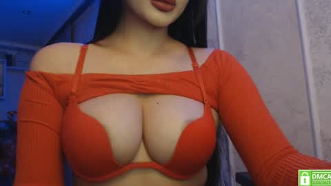 Snapshot of lunarose77 chatting on December 14, 8:18 pm Luna online show from December 14, 8:18 pm