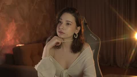 Amelia online show from April 11, 7:06 pm