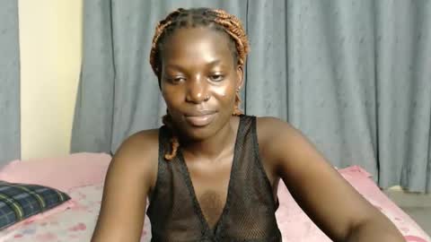 luo_queen online show from December 19, 8:45 pm