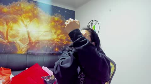 Snapshot of lust_mom chatting on December 31, 11:31 am Angela 3 online show from December 31, 11:31 am